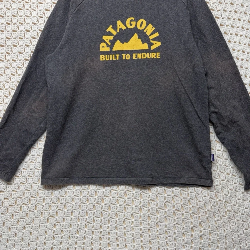 Vintage Patagonia Men's Sweater size XL Gray Built To Endure Pullover Crew Neck